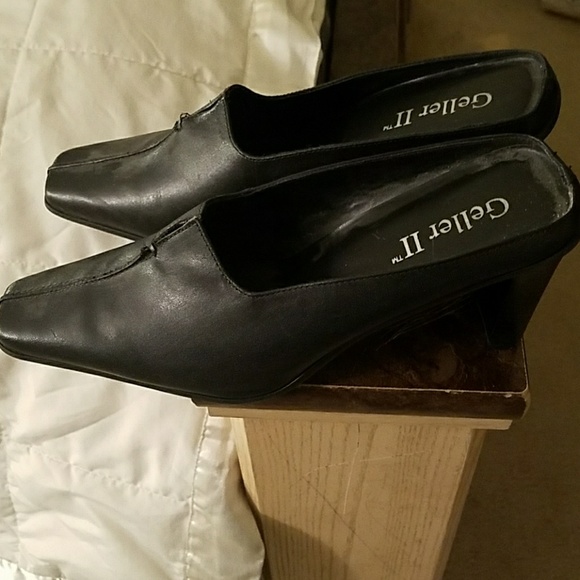 Geller II Heels - Picture 2 of 3